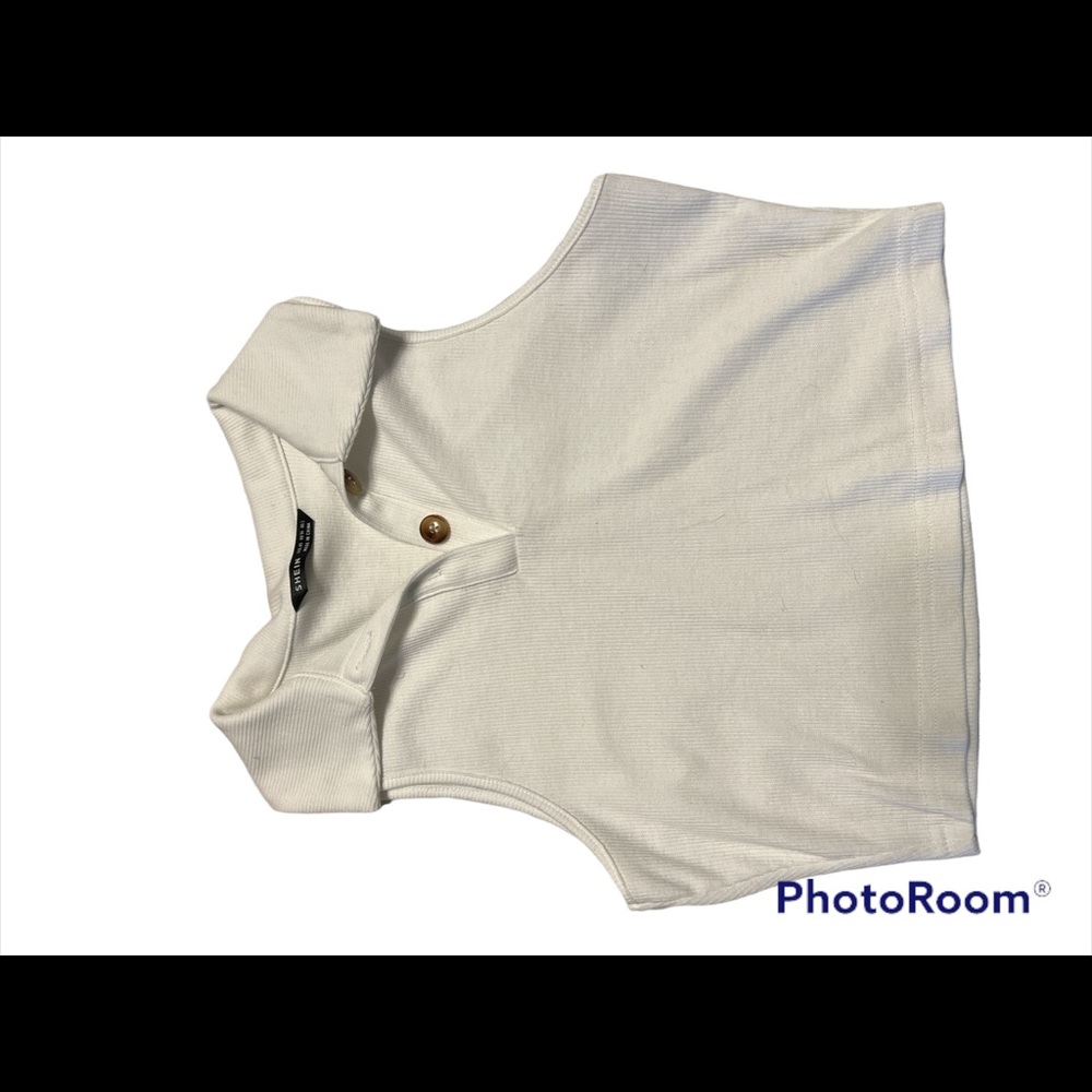 White Crop Top🤍
